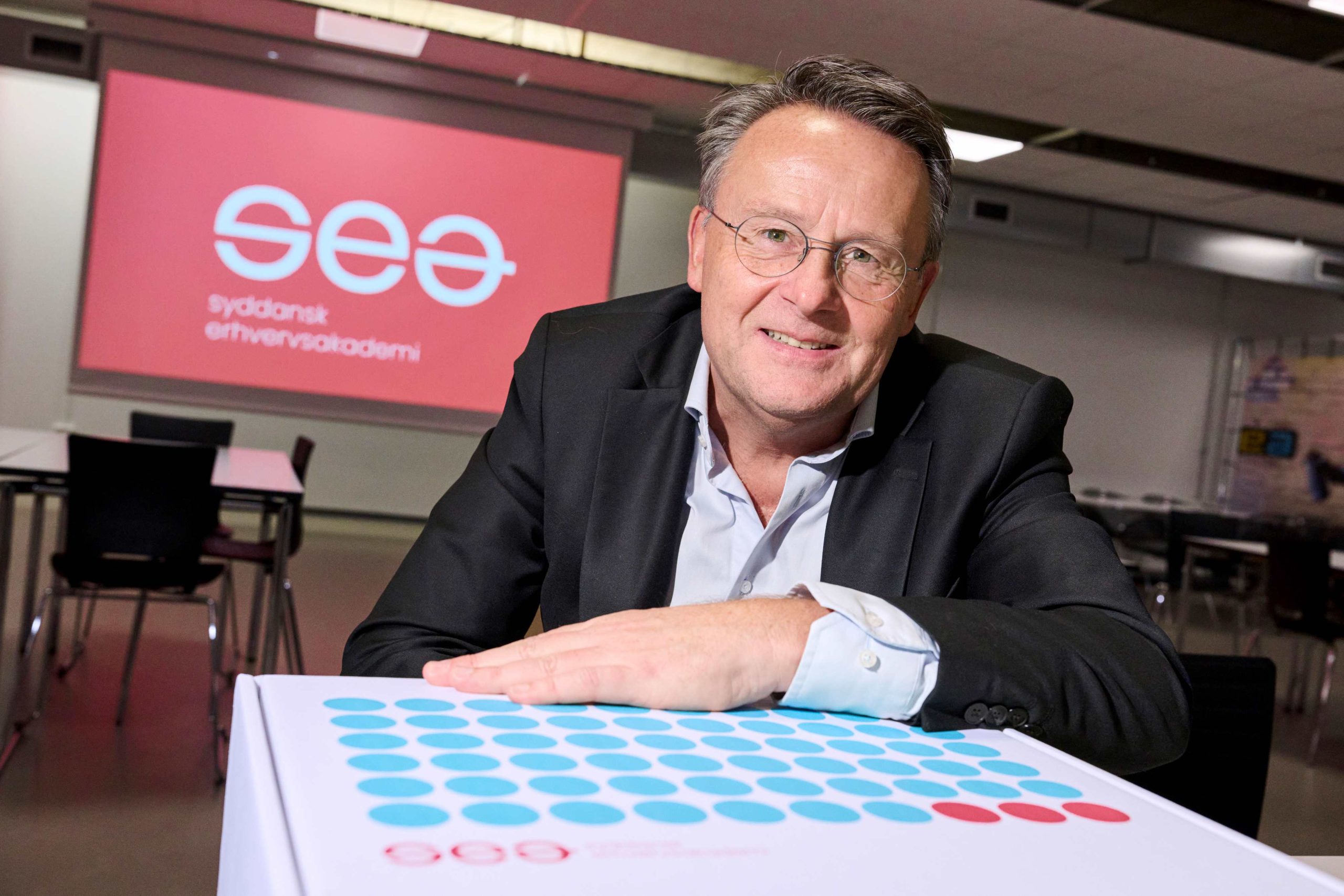 00-Henrik-Larsen-Rektor-SEA-pressefoto-af-Christer-Holte